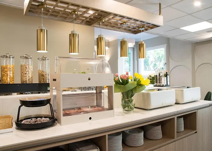 Massimi Garden Hotel