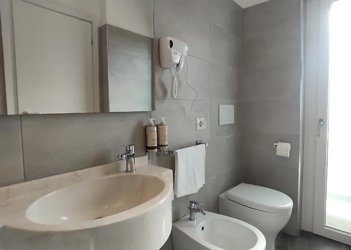 Massimi Garden Hotel