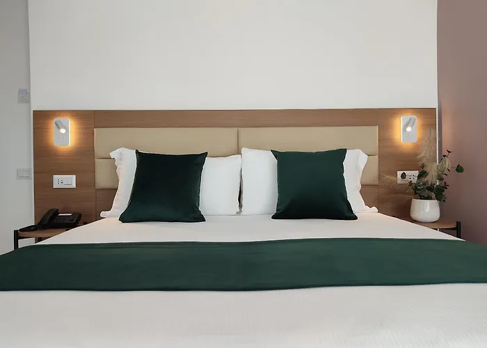 Massimi Garden Hotel