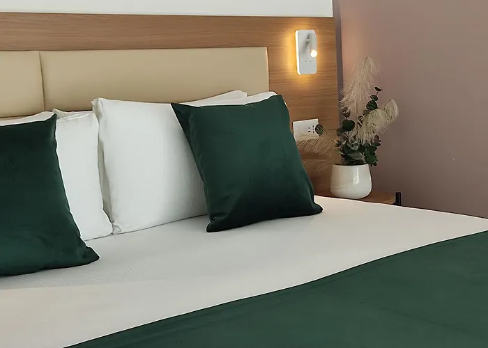 Massimi Garden Hotel